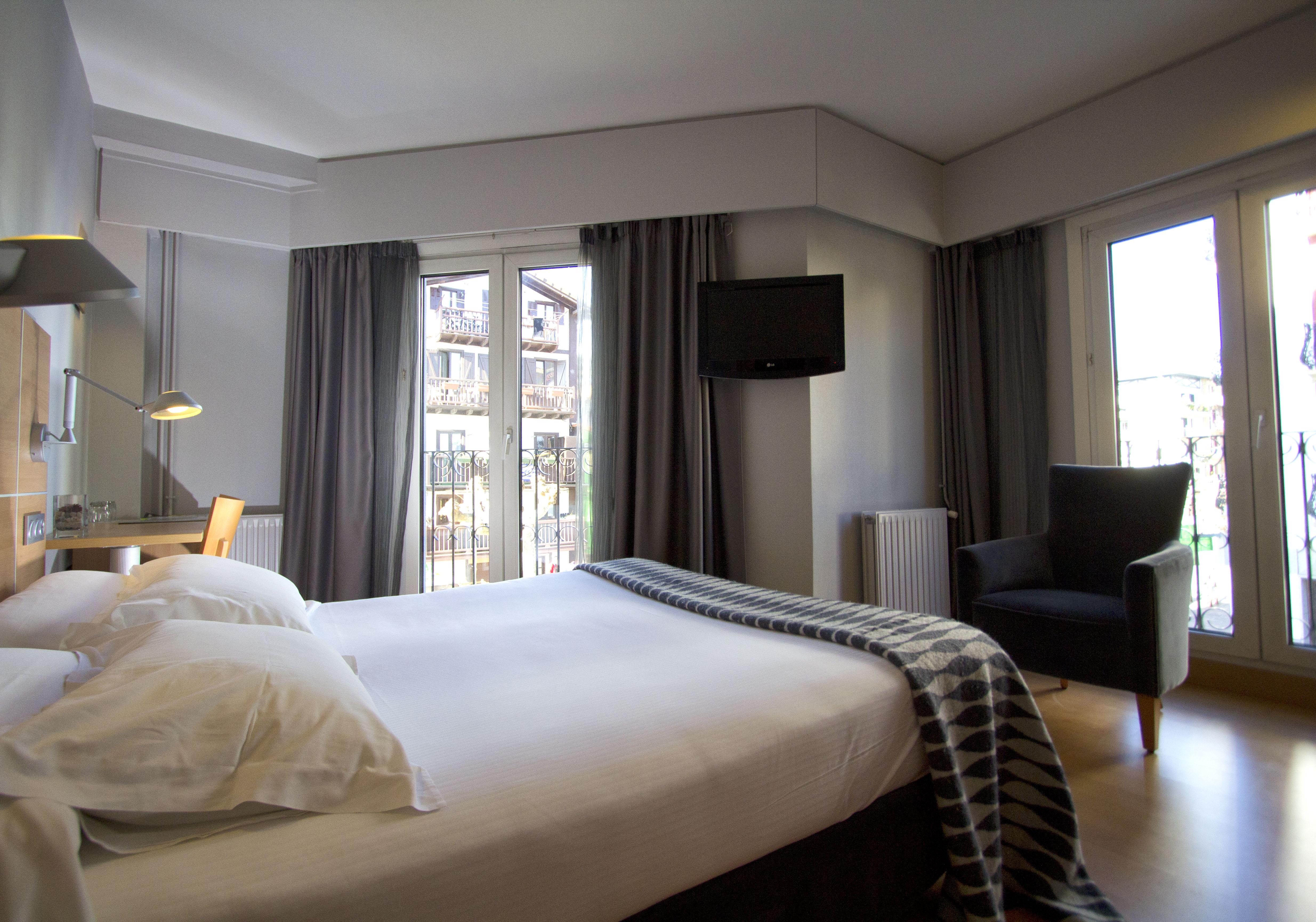 Hotel Jauregui Хондаррибиа Экстерьер фото
