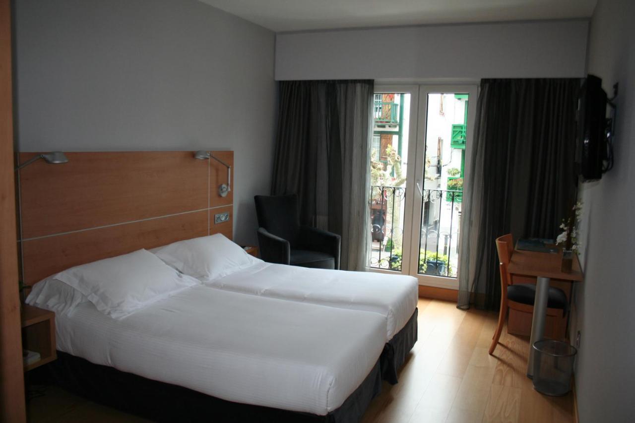 Hotel Jauregui Хондаррибиа Экстерьер фото
